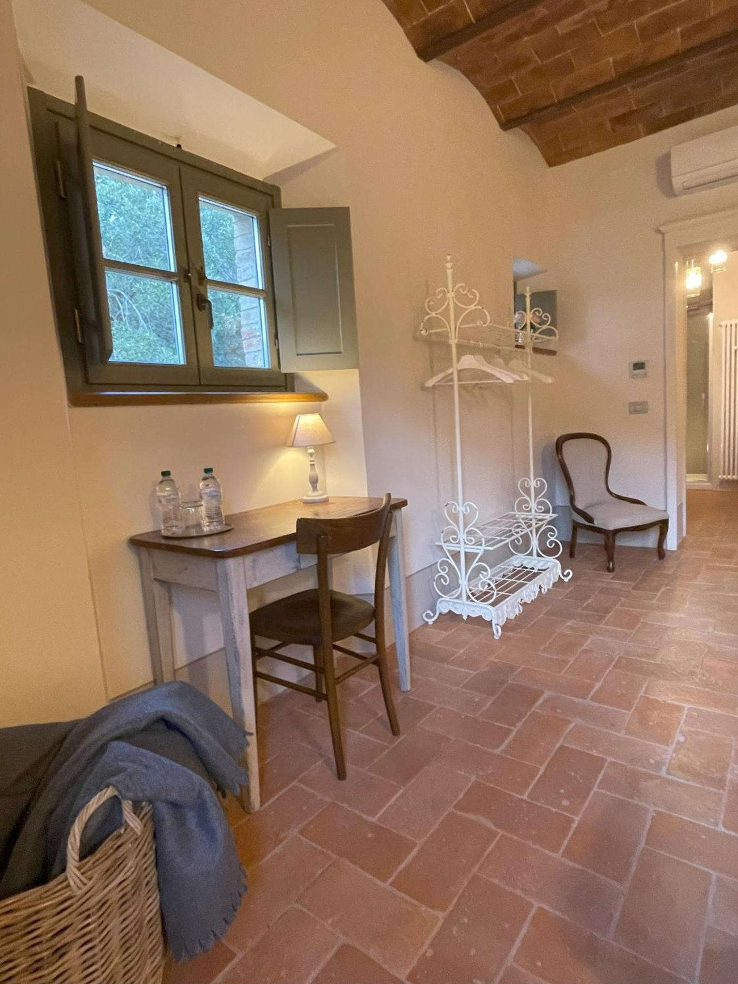 Podere Montaione โวลแตร์รา ภายนอก รูปภาพ
